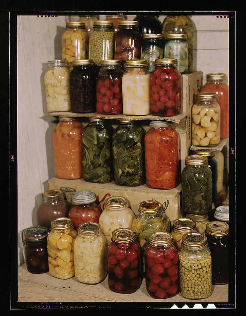http://livingroomamsterdam.files.wordpress.com/2011/07/pickles.jpg