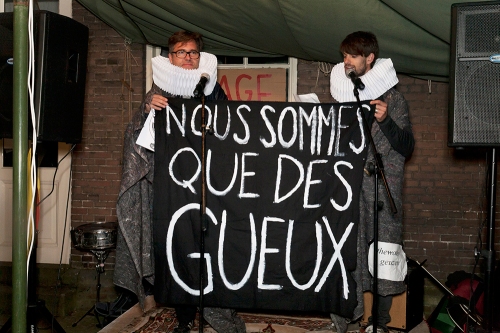 In the main tent: Theater maker Alexander Karschnia (and Thomas Myrmel) in a revolutionary speech 